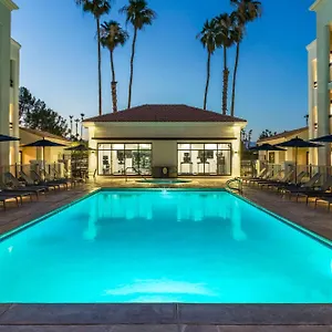 https://courtyard-palm-springs.palm-springs-ca-hotels.com